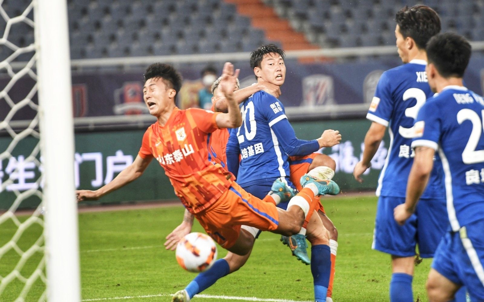 养伤近1年后复出？阿莫林：若马丁内斯进替补席，随时可登场