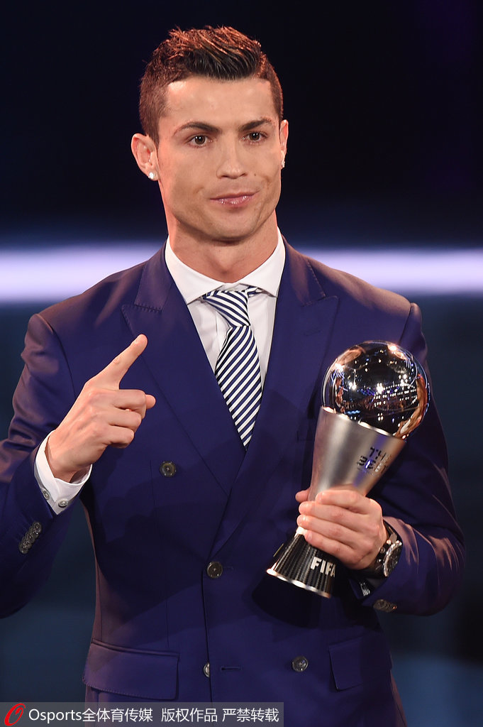 媒体人：邓涵文与云南玉昆更接近，重庆和铁人也有想法