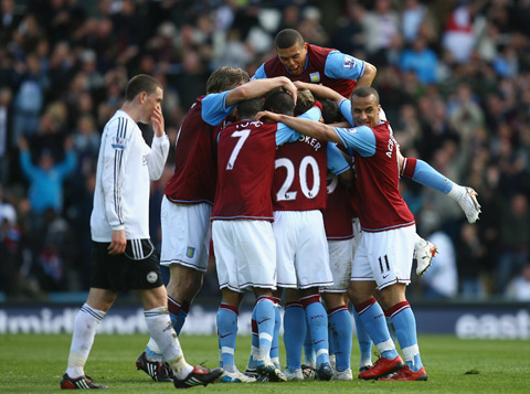 大力神杯已经抵达华盛顿！北京时间6日凌晨正式抽签