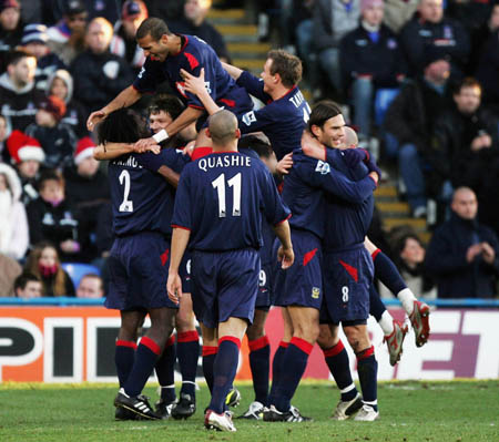 鲁媒：彭啸脚踝韧带损伤，预计要先恢复两周再进行下一步治疗