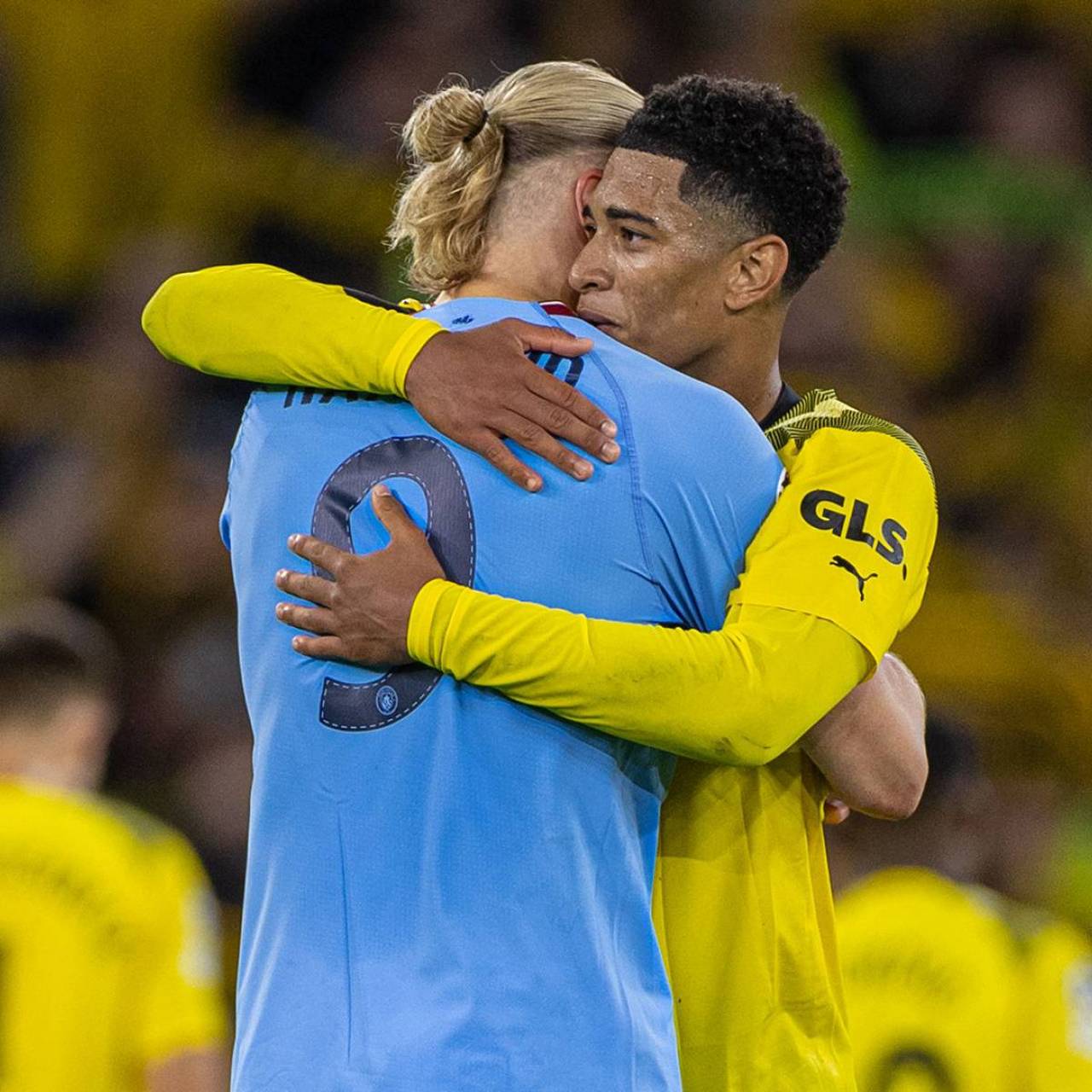 13岁零343天，阿森纳小将成为青年欧冠历史上最年轻出场球员