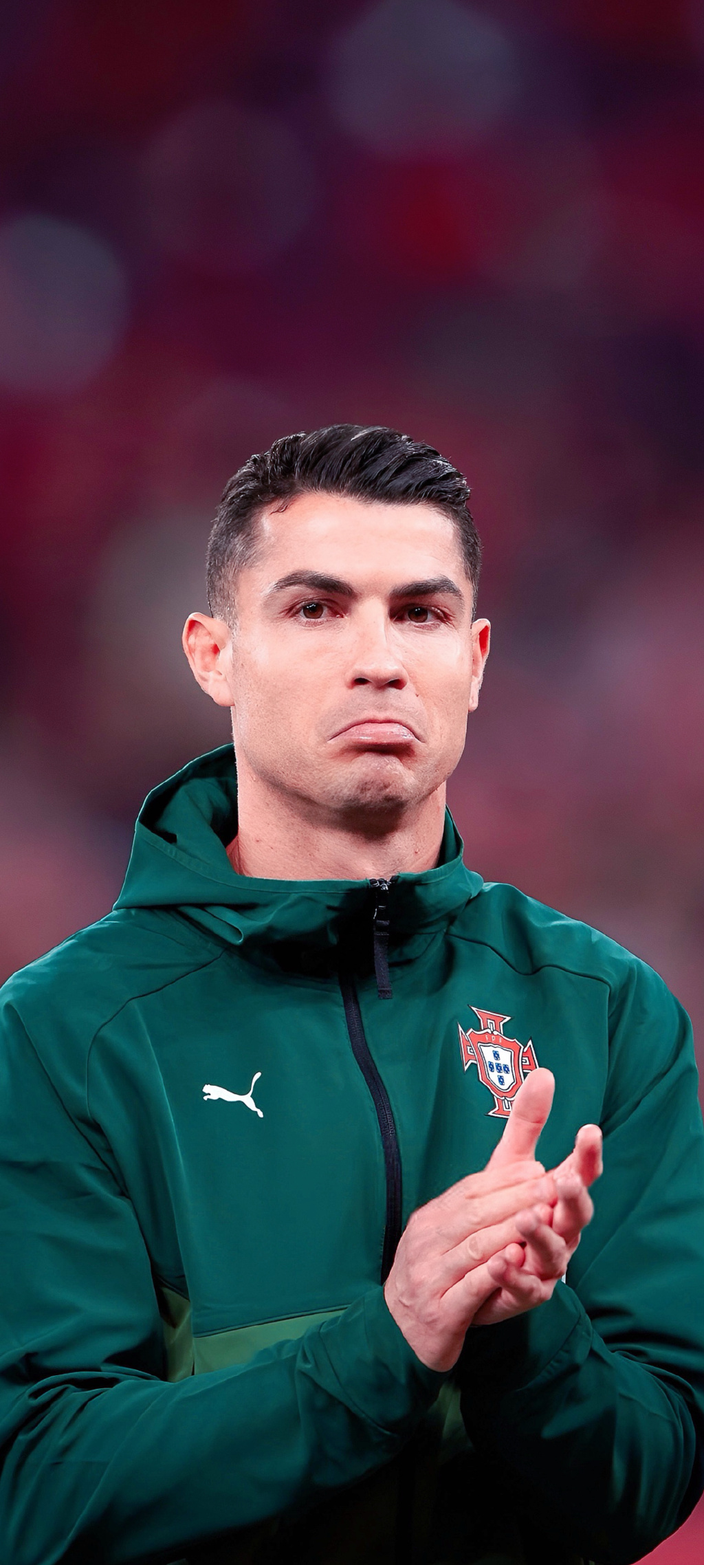 镜报：曼联100英镑开放球迷参观卡灵顿新基地，可进入更衣室